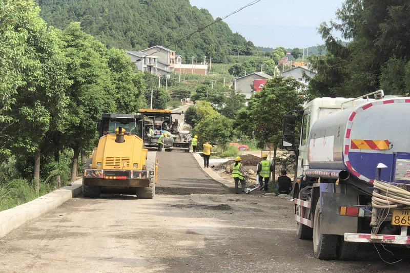 路橋集團(tuán)搶晴天、戰(zhàn)雨天、斗夜間  全力以赴推進(jìn)國道347項目建設(shè)