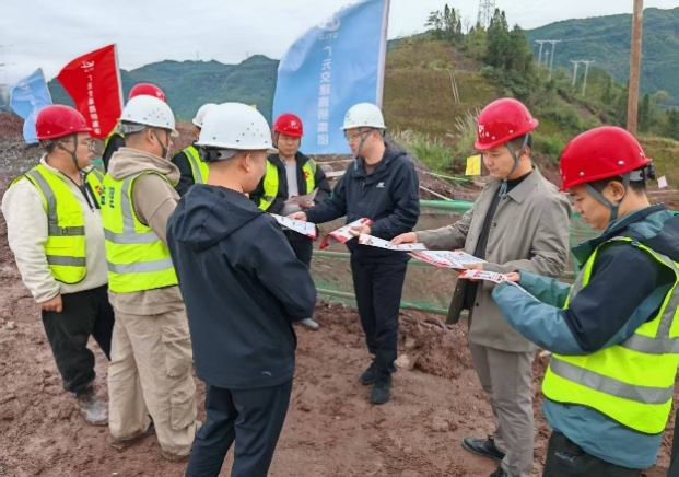 防火于未“燃”，安全記心間｜路橋集團(tuán)多措并舉開(kāi)展消防宣傳月活動(dòng)